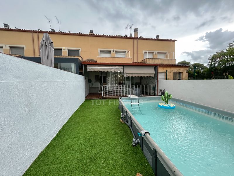 Foto 46475983-a27d-4aab-8798-185e41a03366. Casa amb calefacció aparcament piscina a Rourell (El)