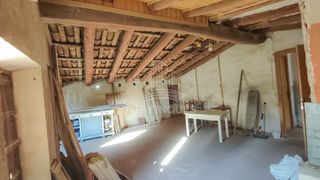 Pis  Carrer hospital. Piso para reformar con gran potencial en el centro del pont d'ar