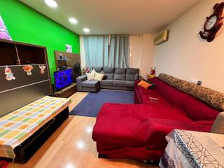 Appartement  Carrer de la mare de déu del carme. Piso 90 m2 ascensor 3 hbitaciones ideal inversionistas
