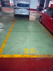 Aparcament cotxe a Passatge riu mogent 3. Plaza parking facil acceso