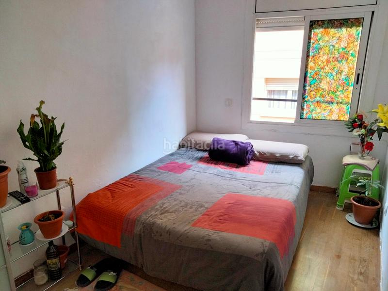 Foto 4c61871e-df29-45ae-835e-3ed8e0974f66. Piso  76 m2 2 habitaciones balcon en El Raval Santa Coloma de Gramenet