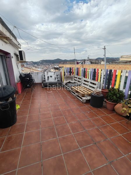 Foto 153e6e2f-5cea-4f8f-93de-a891edcbd9e1. Àtic amb calefacció a Llefià Badalona