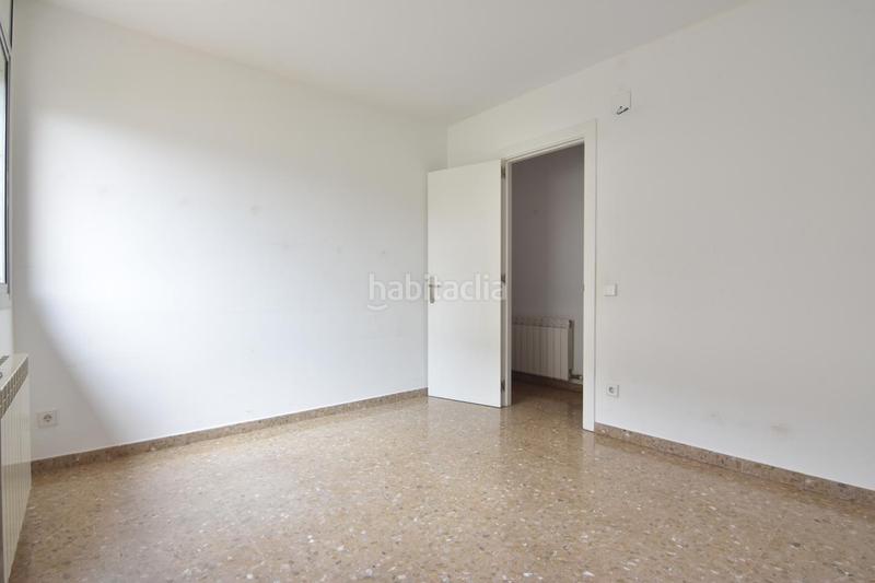 Foto 83ef6ea9-4adc-497b-bbe1-5f20e2aa25d7. Maison jumelée avec chauffage parking dans Barri Antic Barberà del Vallès