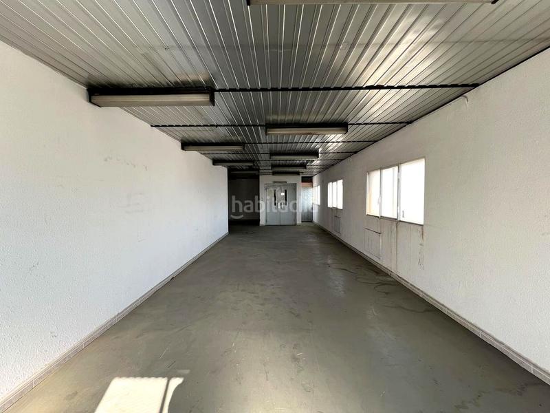 Foto f3c7ff19-e96a-4c81-8a99-8bf47e0c4a19. Nau industrial a Centre-Eixample-Can Llobet Barberà del Vallès