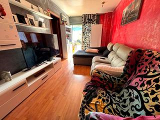 Planta baja en Centre-Eixample-Can Llobet. Bonito piso en creu de barberà