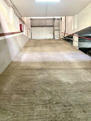 Parking coche en Enrique Granados