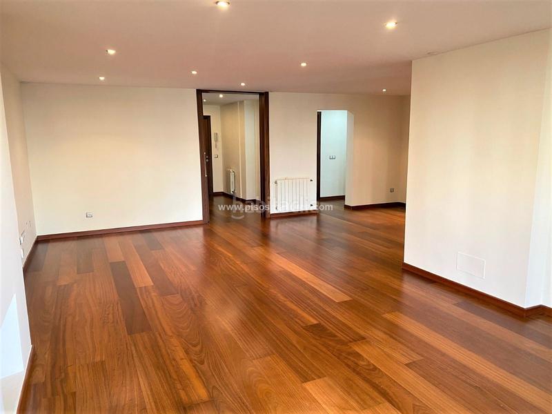 Foto 8c34be18-93f5-4702-8a76-29566be10cfa. Location appartement avec chauffage dans La Llotja-Born Palma de Mallorca