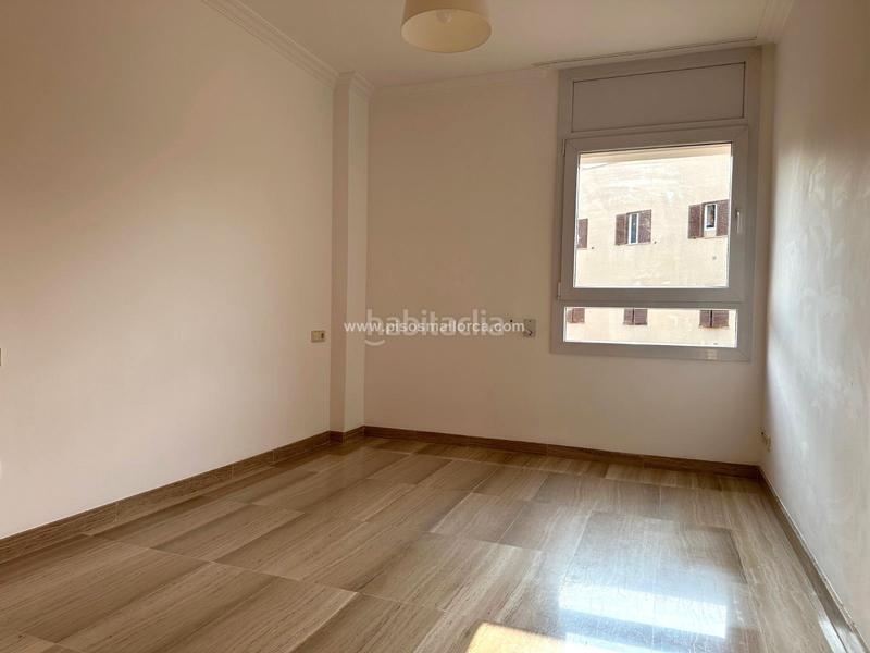 Foto 0ffa8ded-5185-4a69-9f42-8f37069b3f32. Rent flat with heating parking pool in Son Armadams Palma de Mallorca