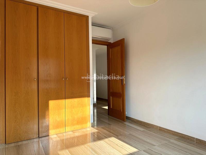 Foto 882b6764-78dc-41f5-b811-9466fc9b193f. Rent flat with heating parking pool in Son Armadams Palma de Mallorca