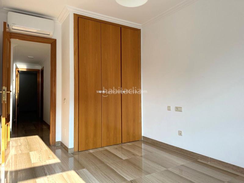 Foto a2d0e70e-5b24-4fd1-a335-b0f5e4597225. Rent flat with heating parking pool in Son Armadams Palma de Mallorca
