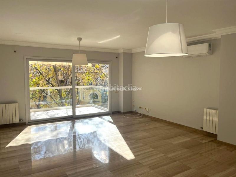 Foto a4869514-d64d-4041-9510-45540f27b263. Rent flat with heating parking pool in Son Armadams Palma de Mallorca