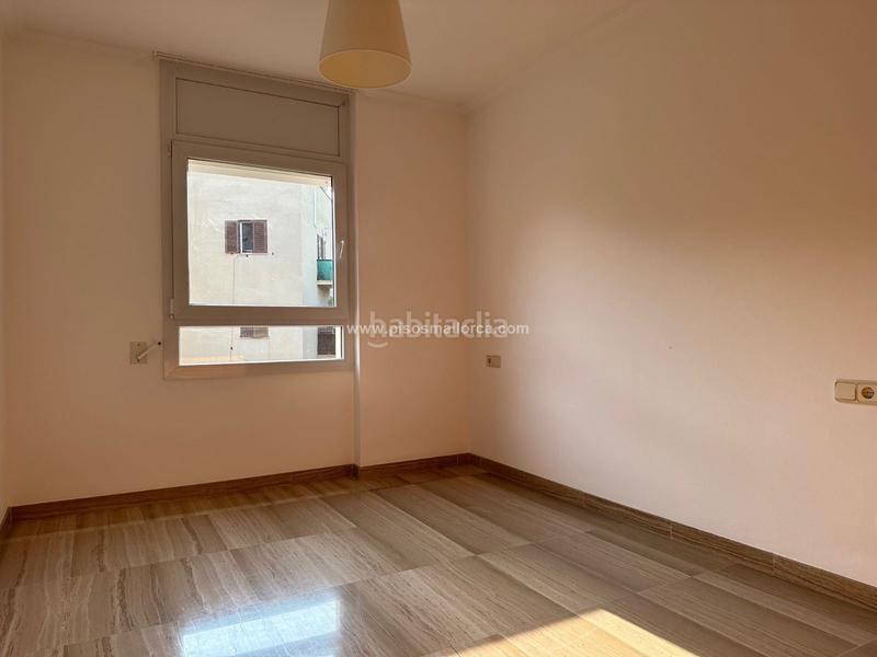 Foto e00cfe8e-ecbf-4da1-865a-84a637df987e. Rent flat with heating parking pool in Son Armadams Palma de Mallorca