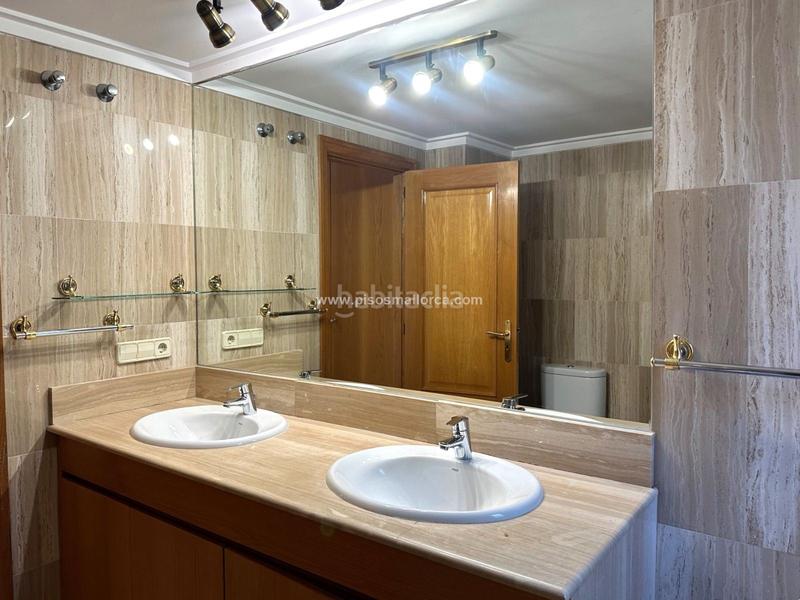 Foto ffbaa4f0-7402-48b5-a26d-b9ed5cd14c2a. Rent flat with heating parking pool in Son Armadams Palma de Mallorca