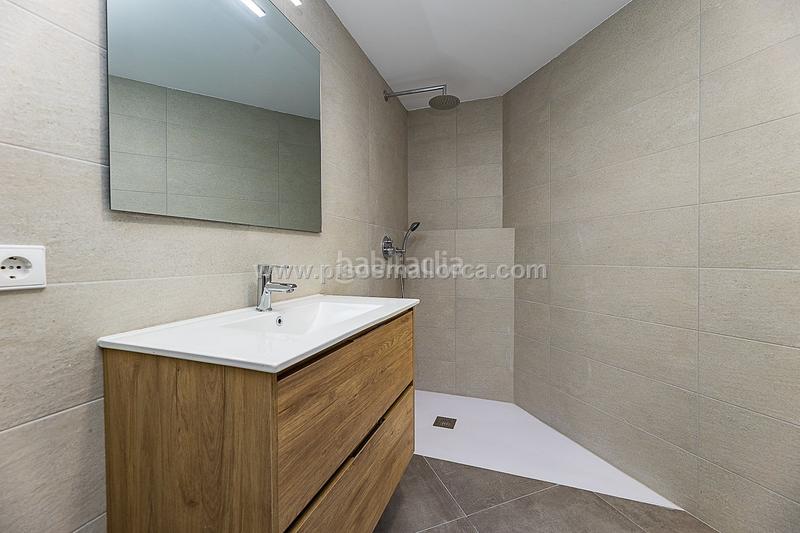 Foto 4d87489f-ba6a-4e0b-b399-7bd6fb7be4ba. Miete etagenwohnung in Arxiduc Palma de Mallorca