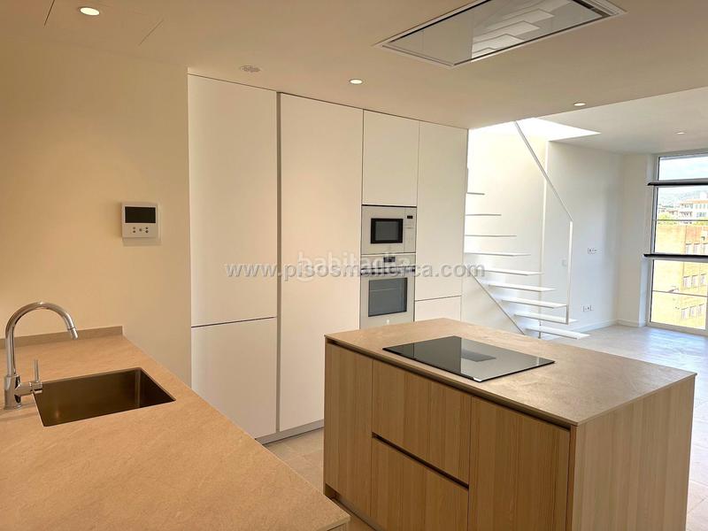 Foto 186f3939-57ad-426f-beab-3f04bed41931. Affitto attico con riscaldamento parcheggio in La Llotja-Born Palma de Mallorca