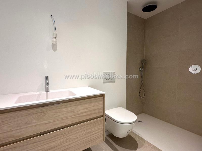 Foto bca240af-2ed0-4f8e-9477-2cc92770c6d0. Affitto attico con riscaldamento parcheggio in La Llotja-Born Palma de Mallorca