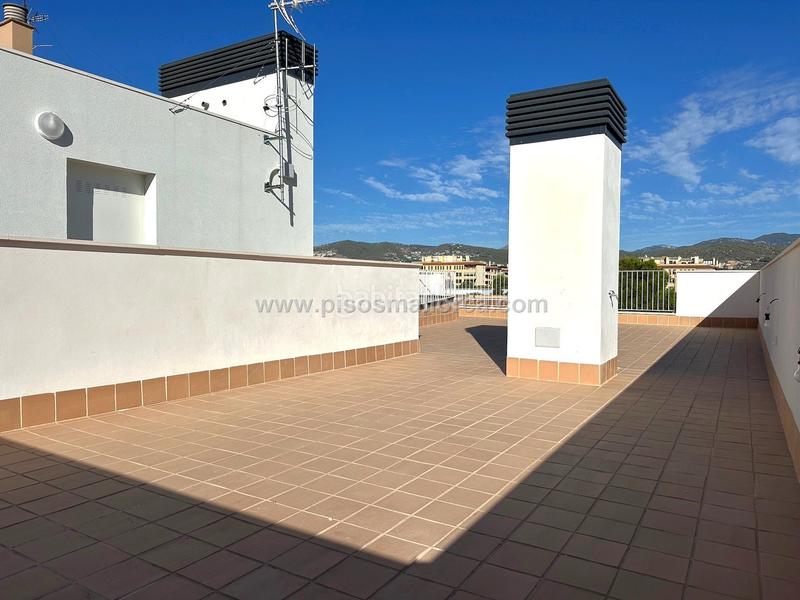 Foto c099151d-c8f9-4c69-8b6f-1a99fe9cd1e5. Affitto attico con riscaldamento parcheggio in La Llotja-Born Palma de Mallorca