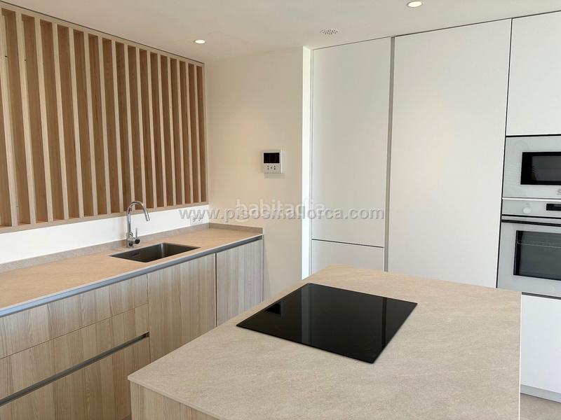 Foto 137c9b17-ccc2-4918-8582-247118f5633a. Location attique avec chauffage parking dans La Llotja-Born Palma de Mallorca