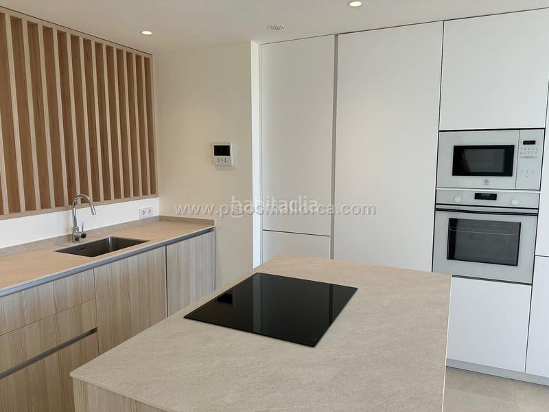 Foto ec60bcaf-2a13-4040-8270-9e2f83bc5e0a. Location attique avec chauffage parking dans La Llotja-Born Palma de Mallorca