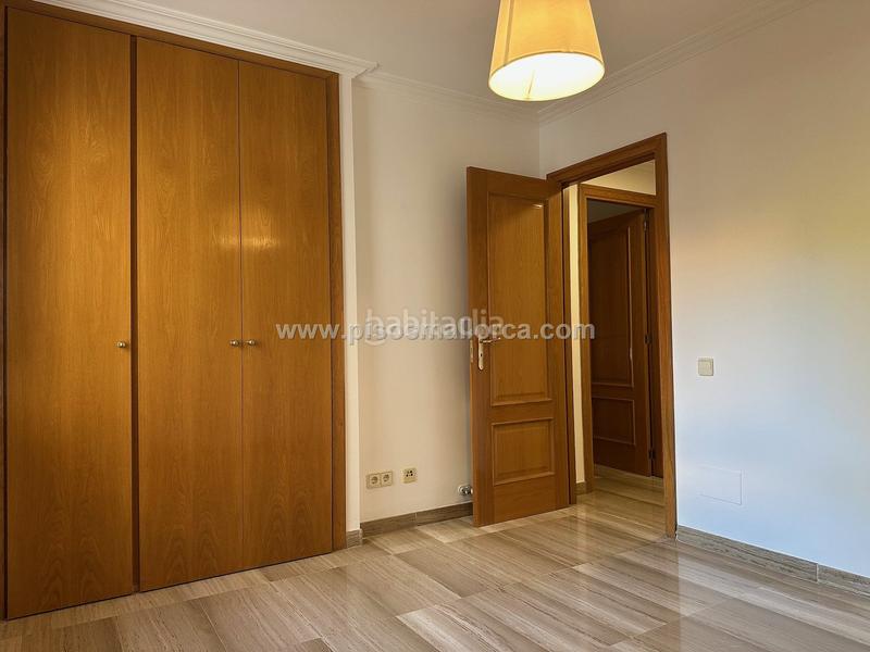 Foto 3f5c19d1-1af4-412d-b1bf-4ca076835b18. Location appartement avec chauffage parking piscine dans Palma de Mallorca