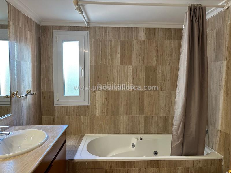 Foto 621c842c-266e-4da8-a768-654784817acb. Location appartement avec chauffage parking piscine dans Palma de Mallorca