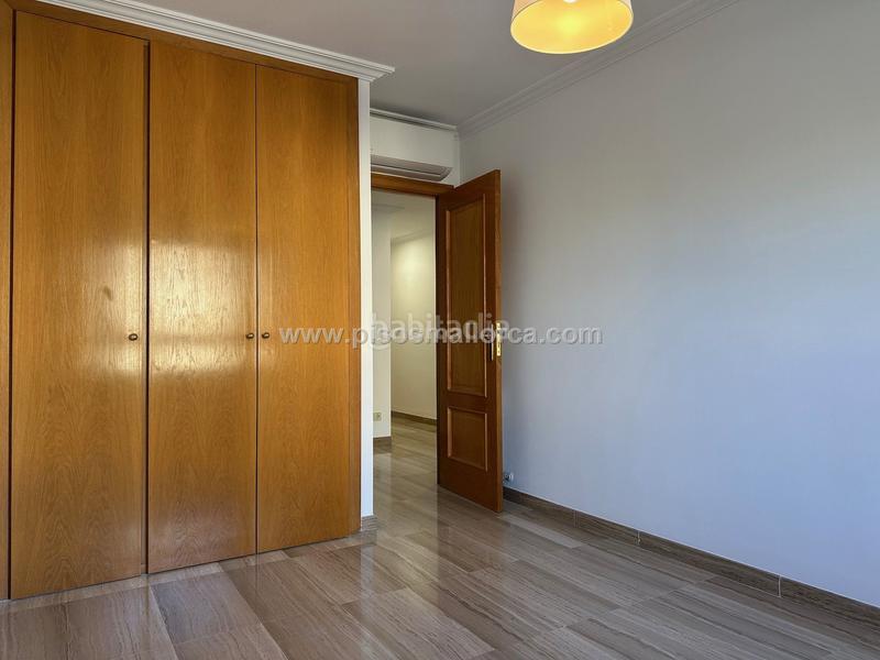 Foto a22893a8-9704-4bbc-b28d-05a99ebcb519. Location appartement avec chauffage parking piscine dans Palma de Mallorca