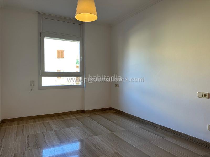 Foto dc719971-2e40-4a7f-8e8f-531b3d1bc88e. Location appartement avec chauffage parking piscine dans Palma de Mallorca