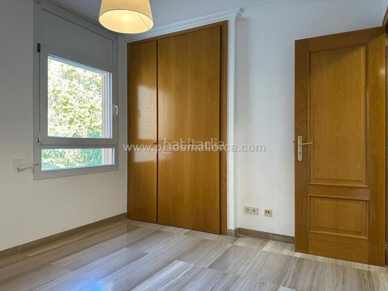 Foto 68ea7a56-8e68-4846-98ad-69bbc7455156. Alquiler piso en Son Armadams Palma de Mallorca