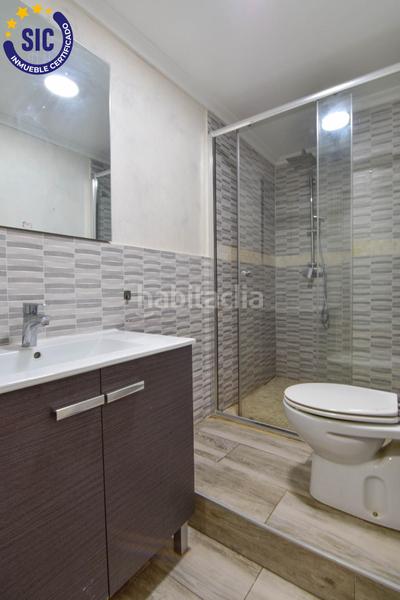 Foto 6d71788e-482a-42c7-8973-3308f91a9507. Pis amb aparcament a Plaza Xúquer Paiporta