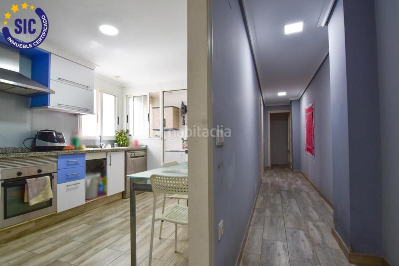 Foto e0e0e2b6-60f7-4695-9f98-b9ada209c242. Pis amb aparcament a Plaza Xúquer Paiporta