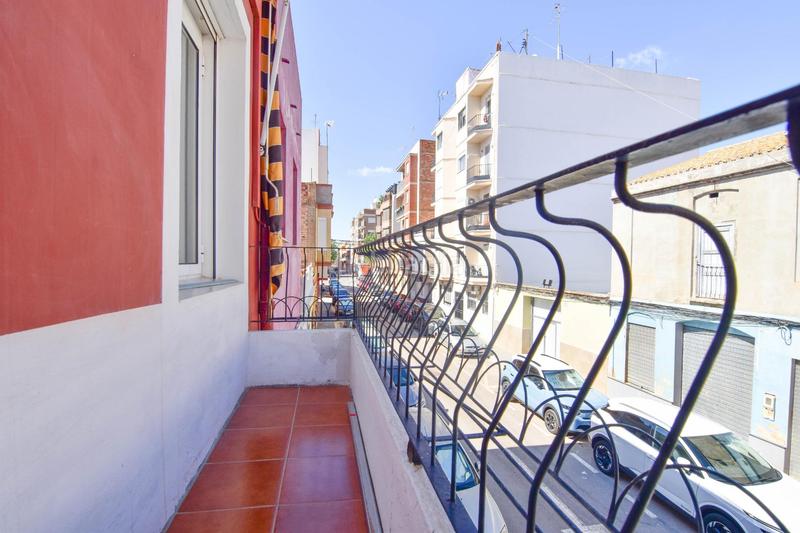 Foto 0ff78a5e-de8f-4f10-b5a6-bbb4e1720758. Piso tu nuevo comienzo un hogar con alma propia en Paiporta