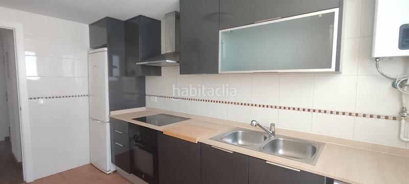 Foto 3351a20a-2ff0-402d-b116-d2cb1c26ab1a. Rent penthouse with heating parking in Metro - Auditorio Paiporta