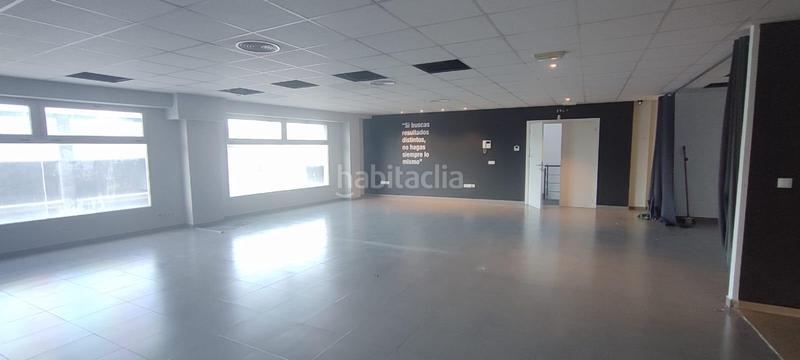 Foto 2608d732-818b-4d1f-b959-83ed7456ba47. Lloguer local comercial a Metro - Auditorio Paiporta