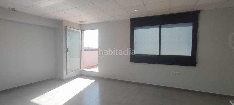 Foto ff0ede45-4f44-4426-8844-03f46d5f4b68. Rent business premise in Metro - Auditorio Paiporta