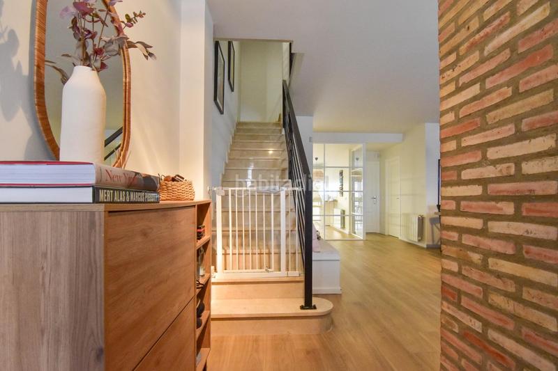 Foto 31919a4b-7789-41ea-9ae5-3a4c7e27997f. Casa adosada brillante adosado en Picanya