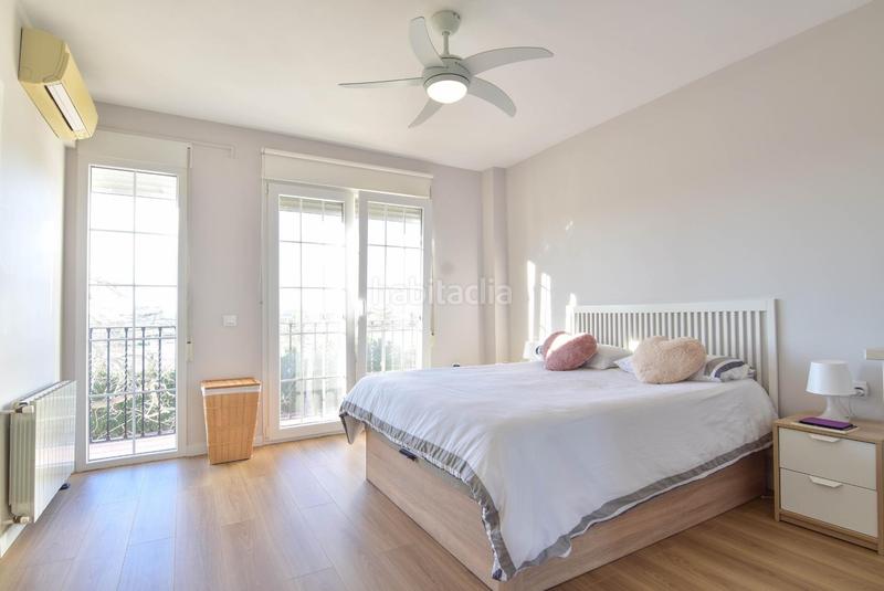 Foto 49dfead7-ff16-4a0b-b933-a195e554eb31. Casa adosada brillante adosado en Picanya