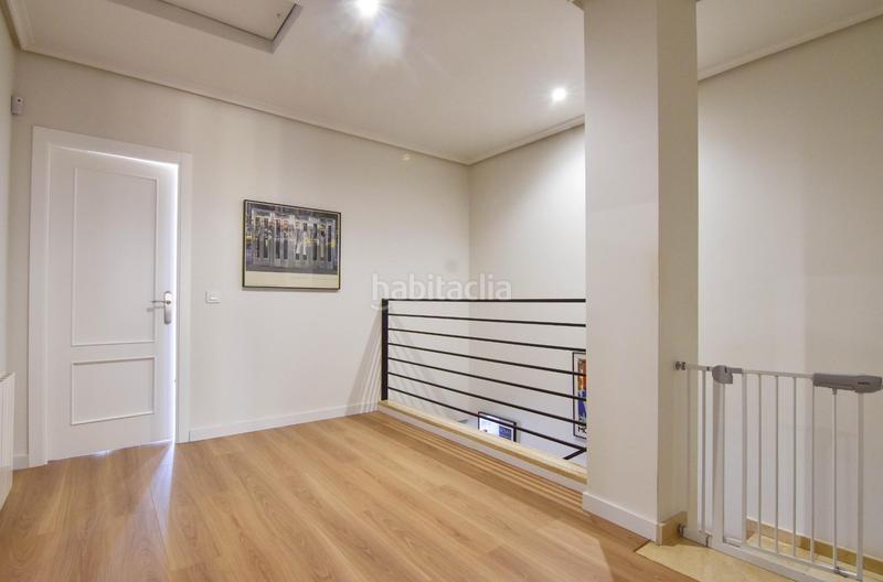 Foto 4ecf1ac9-4a99-4473-8c1c-83a5e46d60db. Casa adosada brillante adosado en Picanya