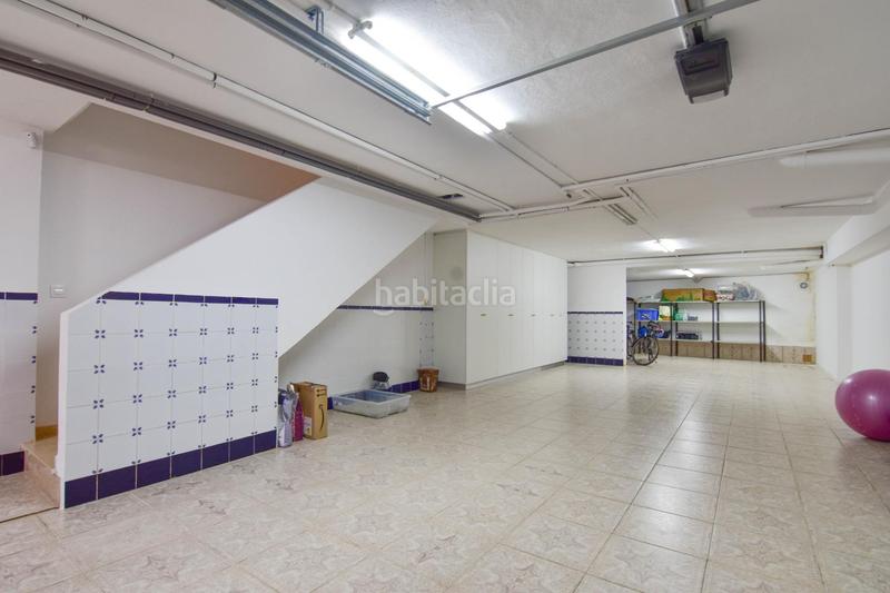 Foto c6b0964c-e0a1-4ca6-aee0-ff13599f5a66. Casa adosada brillante adosado en Picanya