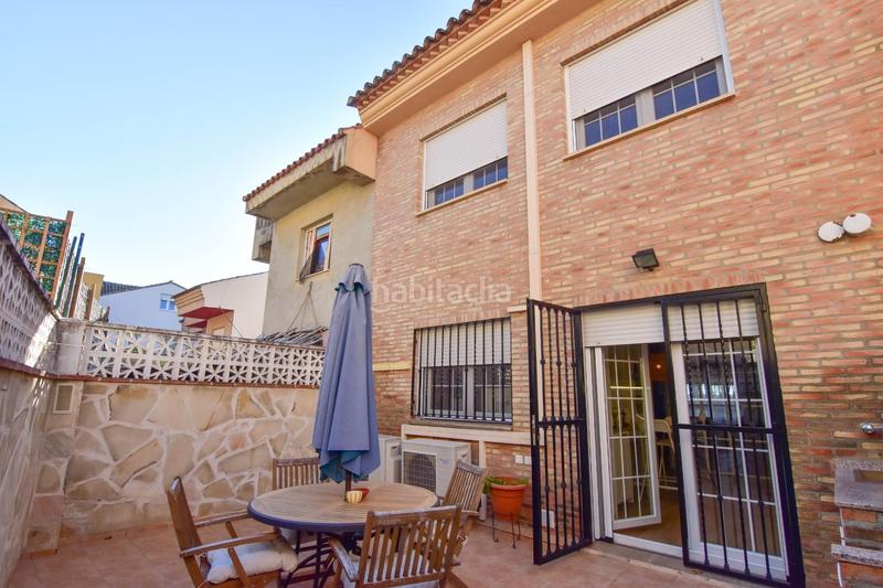 Foto ce9a2faa-9ae1-4af4-9e0c-4a8d8eb95767. Casa adosada brillante adosado en Picanya