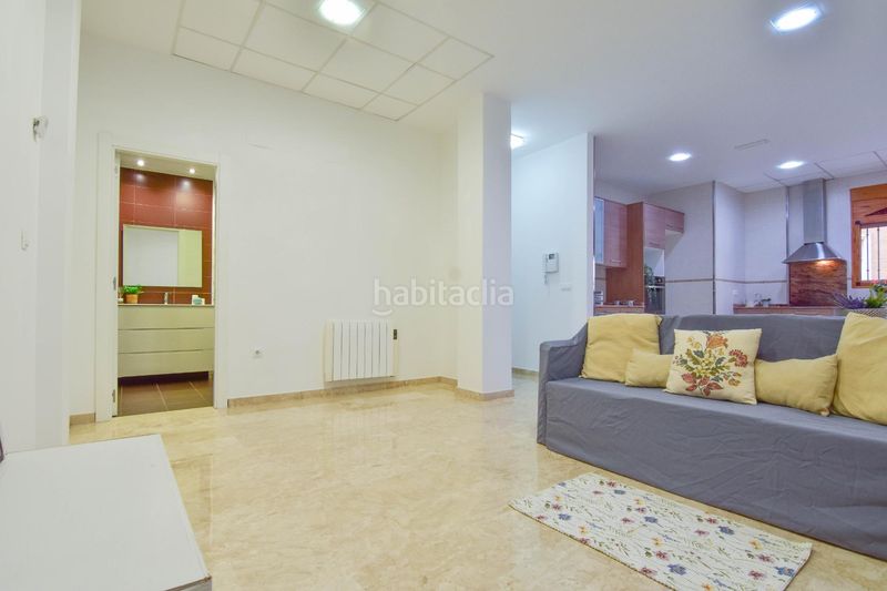 Foto 77a4a069-fefe-4e66-a520-80726a82df05. Planta baixa amb aparcament a Benetússer