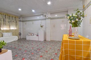 Ground floor  Calle valencia. Planta baja en venta en manises  múltiples posibilidades!