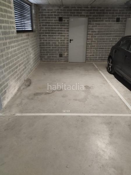 Foto 41f7b3ea-38e3-46bd-97c0-c7c94cdca5ae. Location parking voiture dans avinguda creu de terme 14 dans Tiana