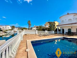 Casa  Passatge port rhodas. Villa avec amarre à empuriabrava