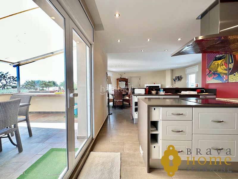 Foto 4d07fa39-b8ef-4829-b984-b11febcea8ce. Casa amb calefacció aparcament piscina a Segre - Ebre - Ter Empuriabrava