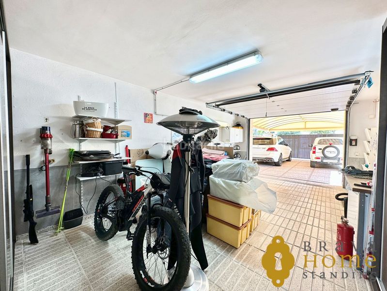 Foto e3ab0189-2212-4f29-a6bf-ab47ec2a766e. Casa amb calefacció aparcament piscina a Segre - Ebre - Ter Empuriabrava