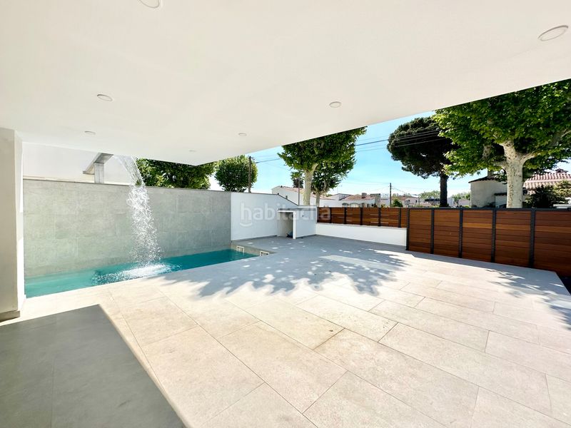 Foto 1f62c33d-6468-480e-a841-c9d71c1f6d5c. Casa amb calefacció aparcament piscina a Requesens Empuriabrava