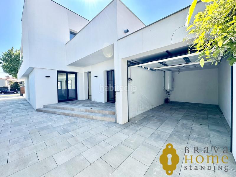 Foto 3301a673-c76e-47fe-9080-a1c3f10f0e92. Casa con riscaldamento parcheggio piscina in Requesens Empuriabrava