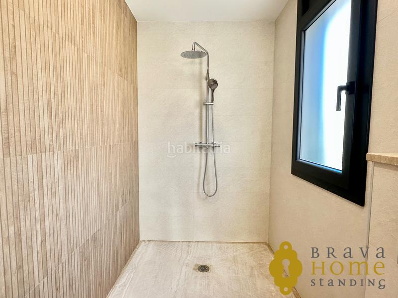 Foto 5a8bee67-d933-4f81-bbe2-567973bbb529. Casa con riscaldamento parcheggio piscina in Requesens Empuriabrava