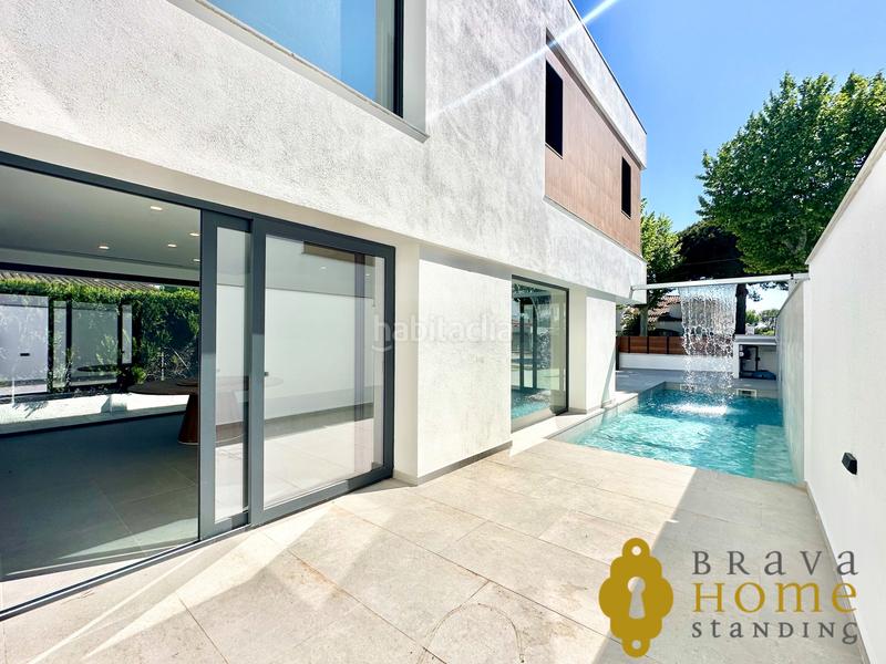 Foto 752a6883-8590-4a8f-80c1-706b74bac837. Casa con riscaldamento parcheggio piscina in Requesens Empuriabrava