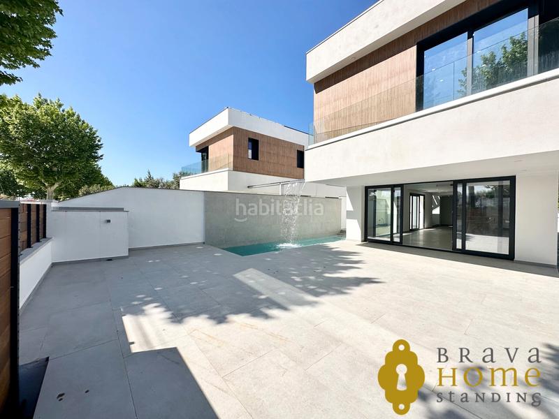Foto bc9717f1-ead5-470b-a3e2-564ec0028309. Casa con riscaldamento parcheggio piscina in Requesens Empuriabrava
